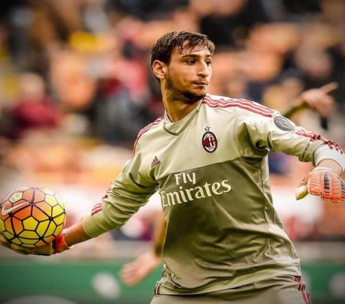 汉密尔顿：休赛期我只想彻底断网，这个冬天谁也联系不上我