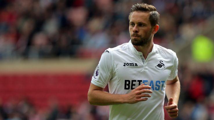 扛起球队！字母哥半场10中8，得到19分8篮板3助攻