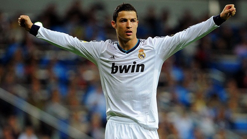 费迪南德之子洛伦兹签下首份职业合同，新赛季为布莱顿U21效力