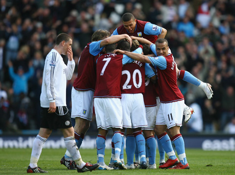 2025／26赛季英超：切尔西1-1阿森纳！切尔西10人作战经验无人能及（2025／26英超：切尔西1-1阿森纳，蓝军十人鏖战经验优势尽显）