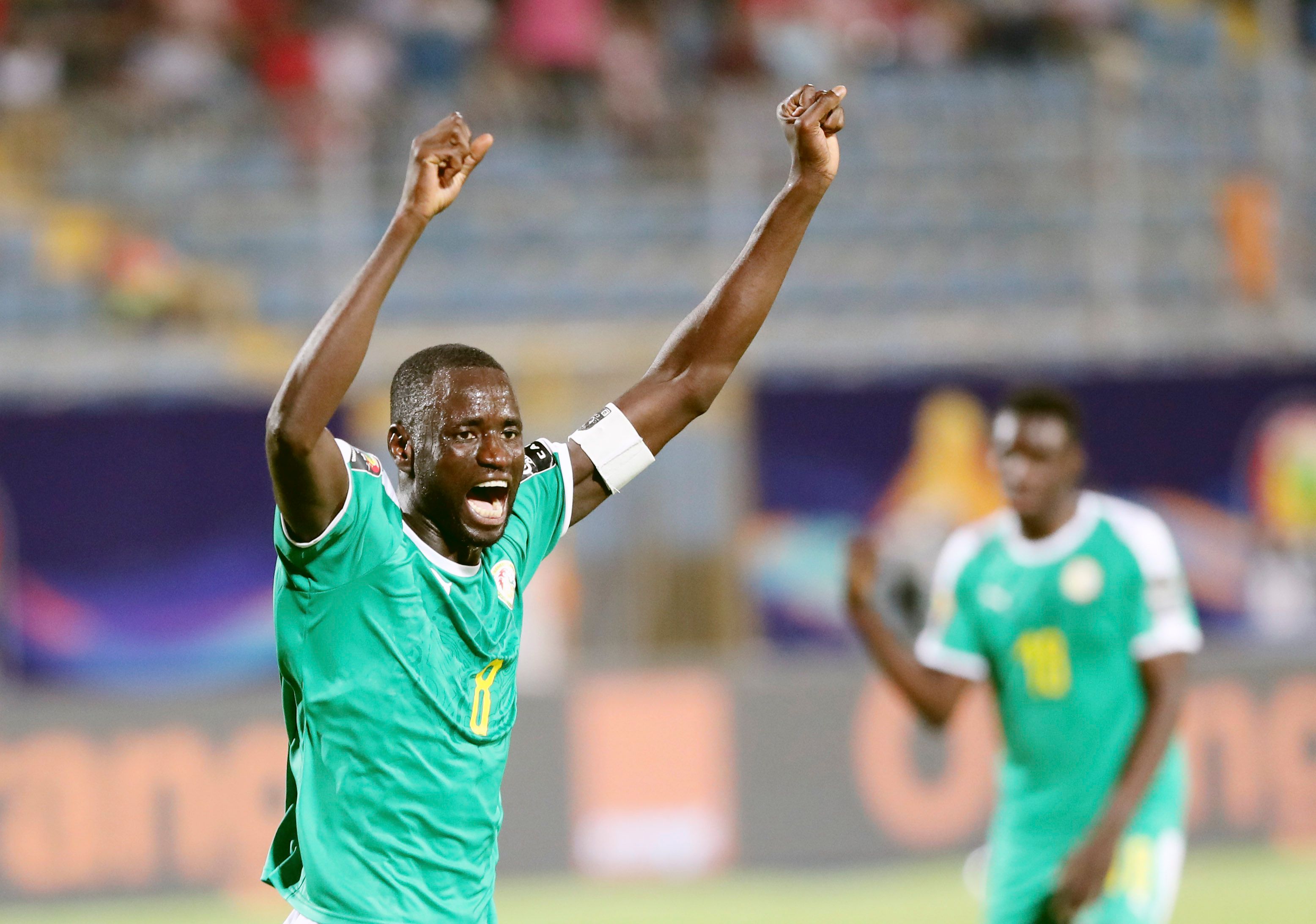 圣诞礼物，此前因膝盖伤势缺阵近四个月的哈弗茨恢复集体训练（圣诞惊喜：因膝伤缺席近四月的哈弗茨重回球队合练）