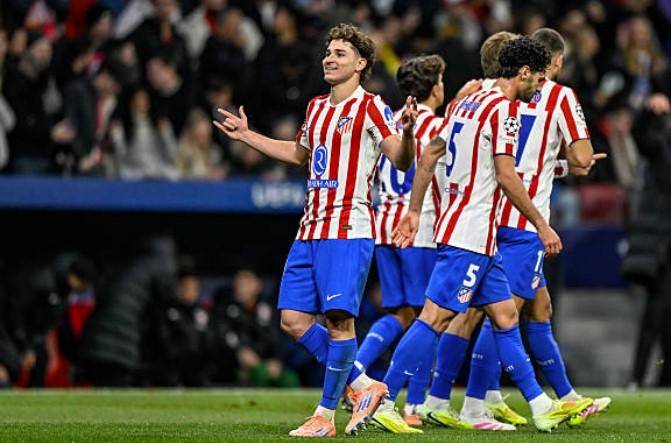 美记：雄鹿坚称不会交易字母哥，但联盟其他球队置之不理