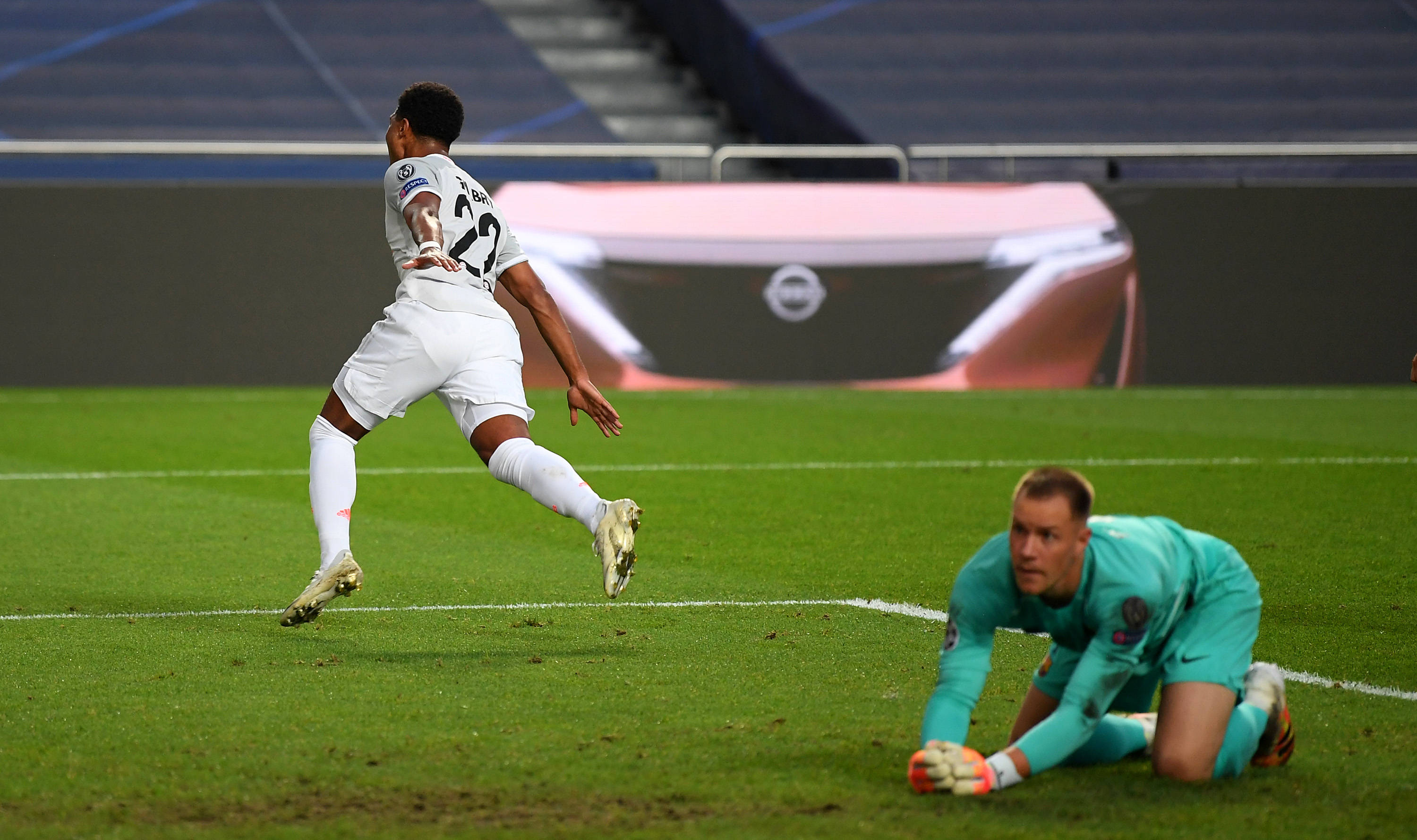 马竞国王杯对手主帅：西蒙尼是标杆，我希望马竞全主力出战（国王杯对手主帅盛赞西蒙尼为标杆：盼马竞最强阵出战）